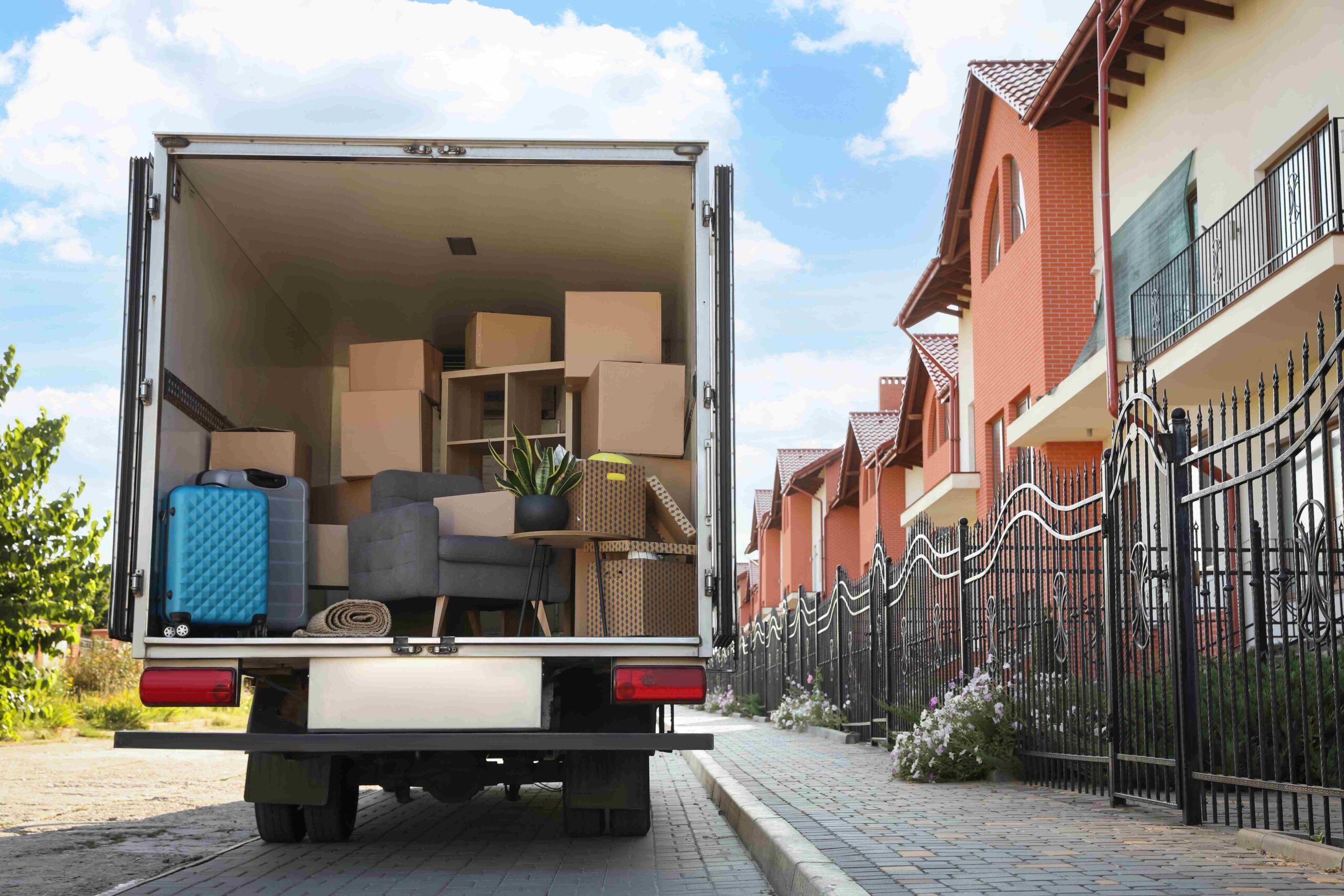 Long Distance Moving Clearwater: Stress-Free State Moves
